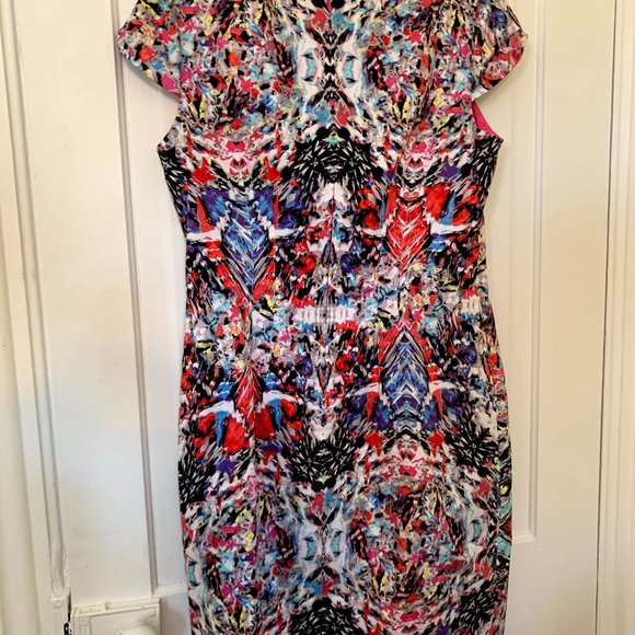 Tahari Printed Bodycon Graphic Dress - Picture 8 of 14